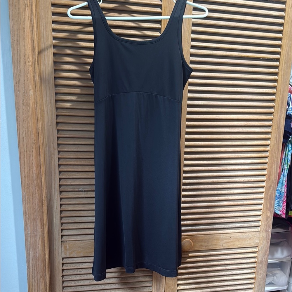 Columbia Black Cooling dress
